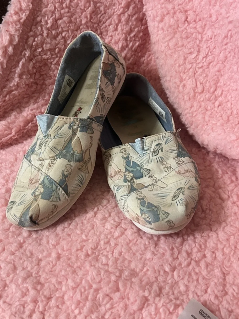 Toms Disney Princesses Canvas Slip-On Flats